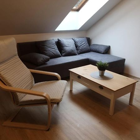 Apartment Attic ヤーヒモフ エクステリア 写真