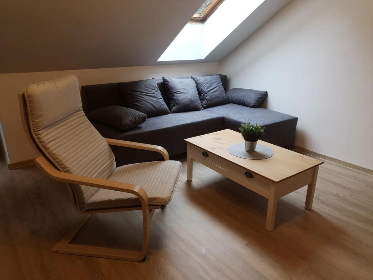 Apartment Attic ヤーヒモフ エクステリア 写真