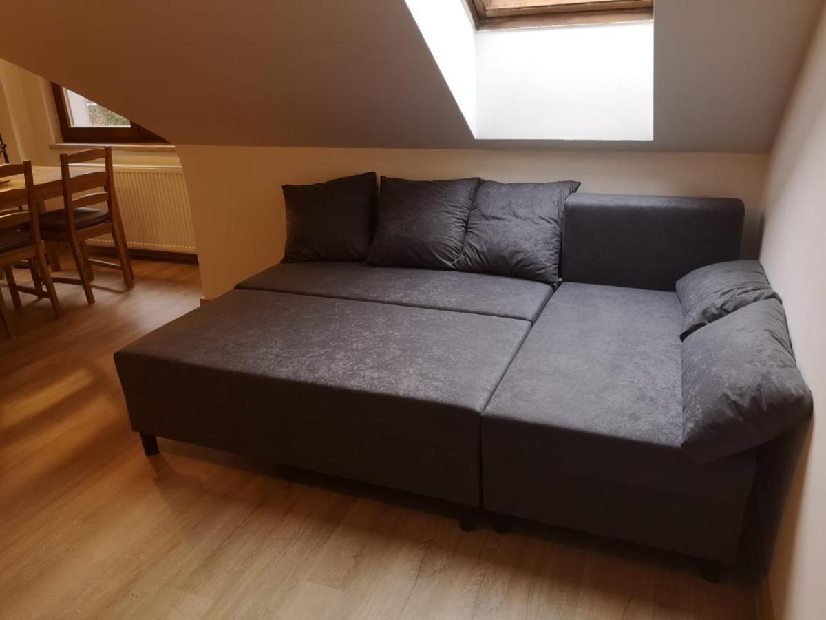 Apartment Attic ヤーヒモフ エクステリア 写真